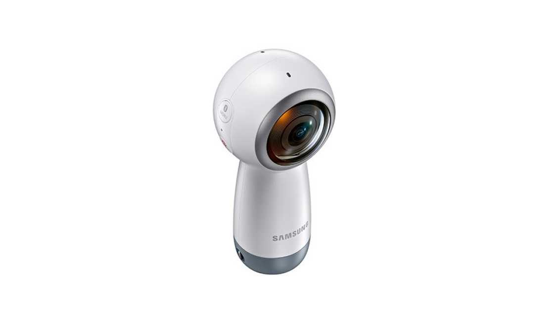 Samsung Gear 360 Camera Angled View