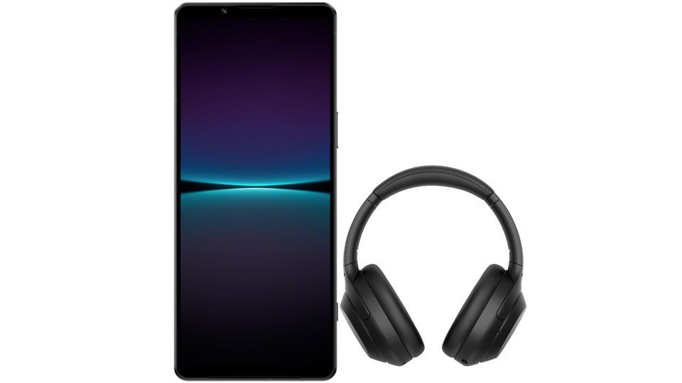 Sony Xperia 1 IV 5G with Sony WH-1000XM4 headphones
