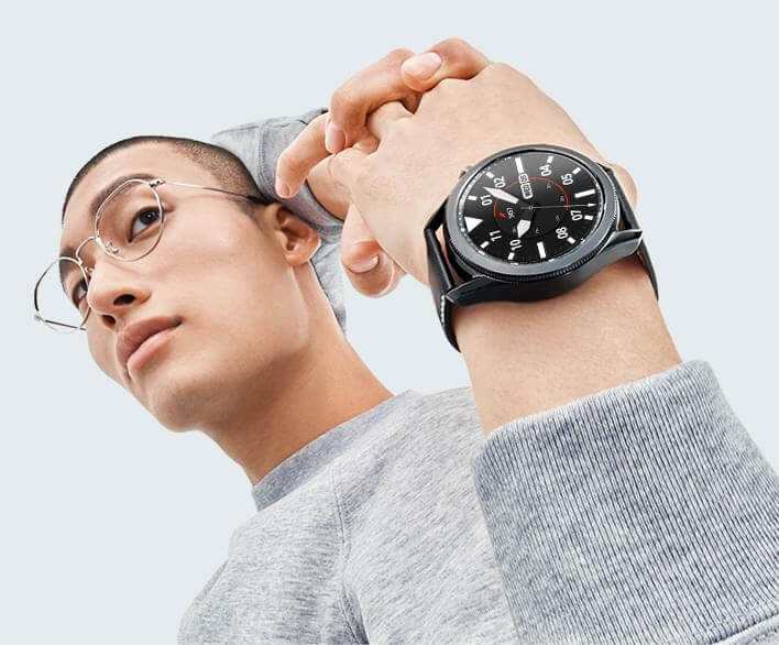 Man wearing Samsung Galaxy Watch3